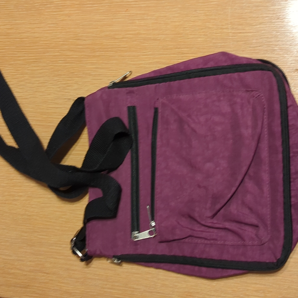 Itz Magic studios crossbody